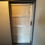 浜寺石津西テラス 無骨なドア